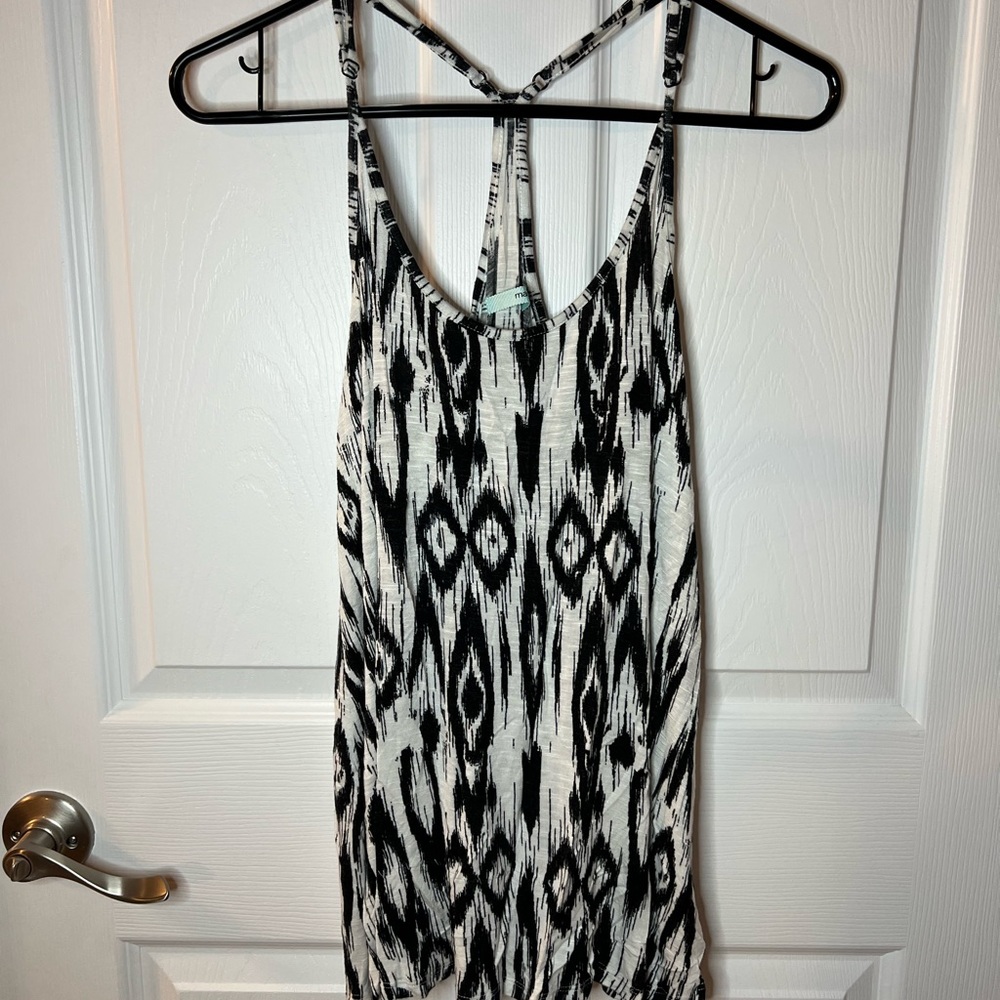 Maurice’s Women’s Racerback Tank Top Medium